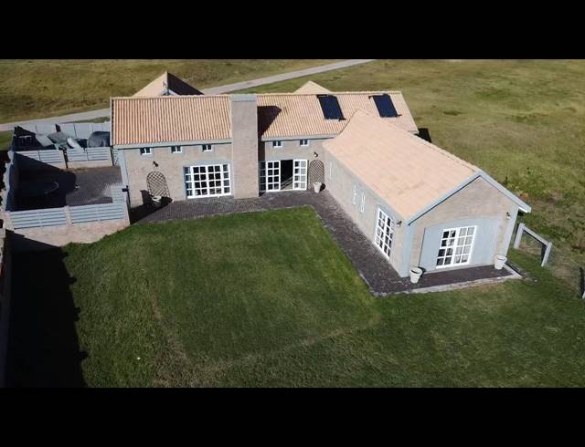 4 BEDROOM HOTEL RENTED IN COLLEEN GLEN
